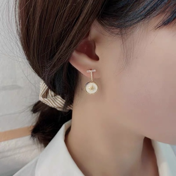 💎 BOGO❗️8-pointed shining Lucky Star Earrings mother of pearl gold - Picture 2 of 7